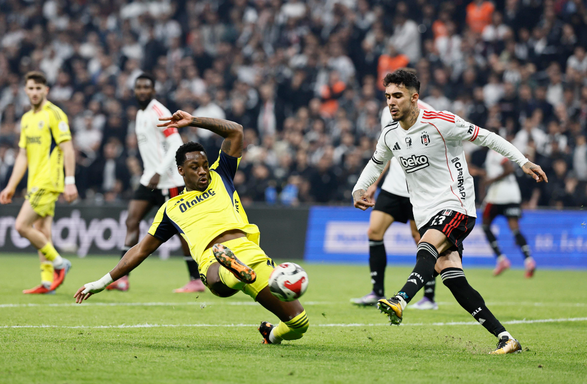 Besiktas JK vs Fenerbahce (00:00 &#8211; 03/11) | Xem lại trận đấu